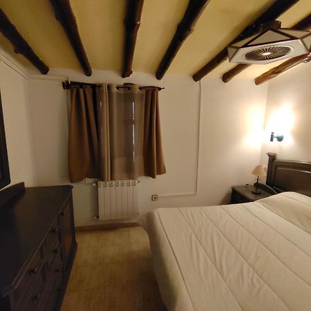 Resort Vacacional Aldea Vetonia: Family-Friendly Retreat in Hervás Exterior photo