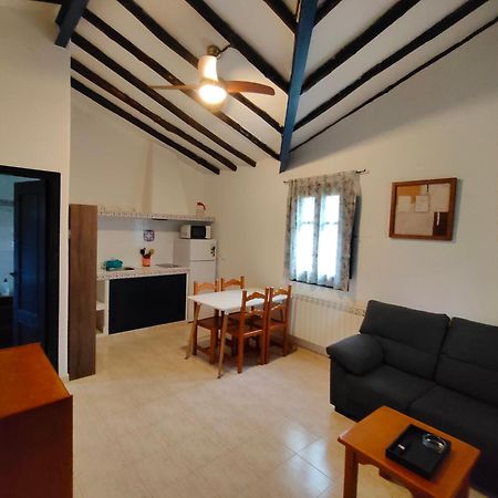 Resort Vacacional Aldea Vetonia: Family-Friendly Retreat in Hervás Exterior photo