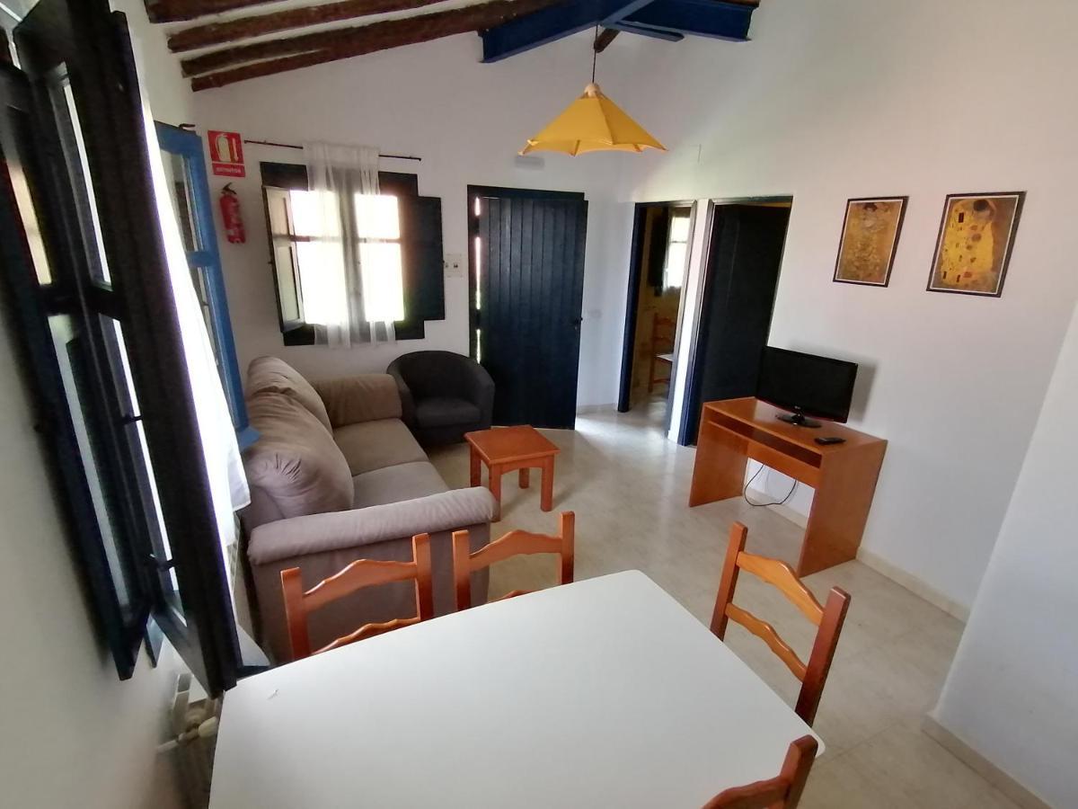Resort Vacacional Aldea Vetonia: Family-Friendly Retreat in Hervás Exterior photo