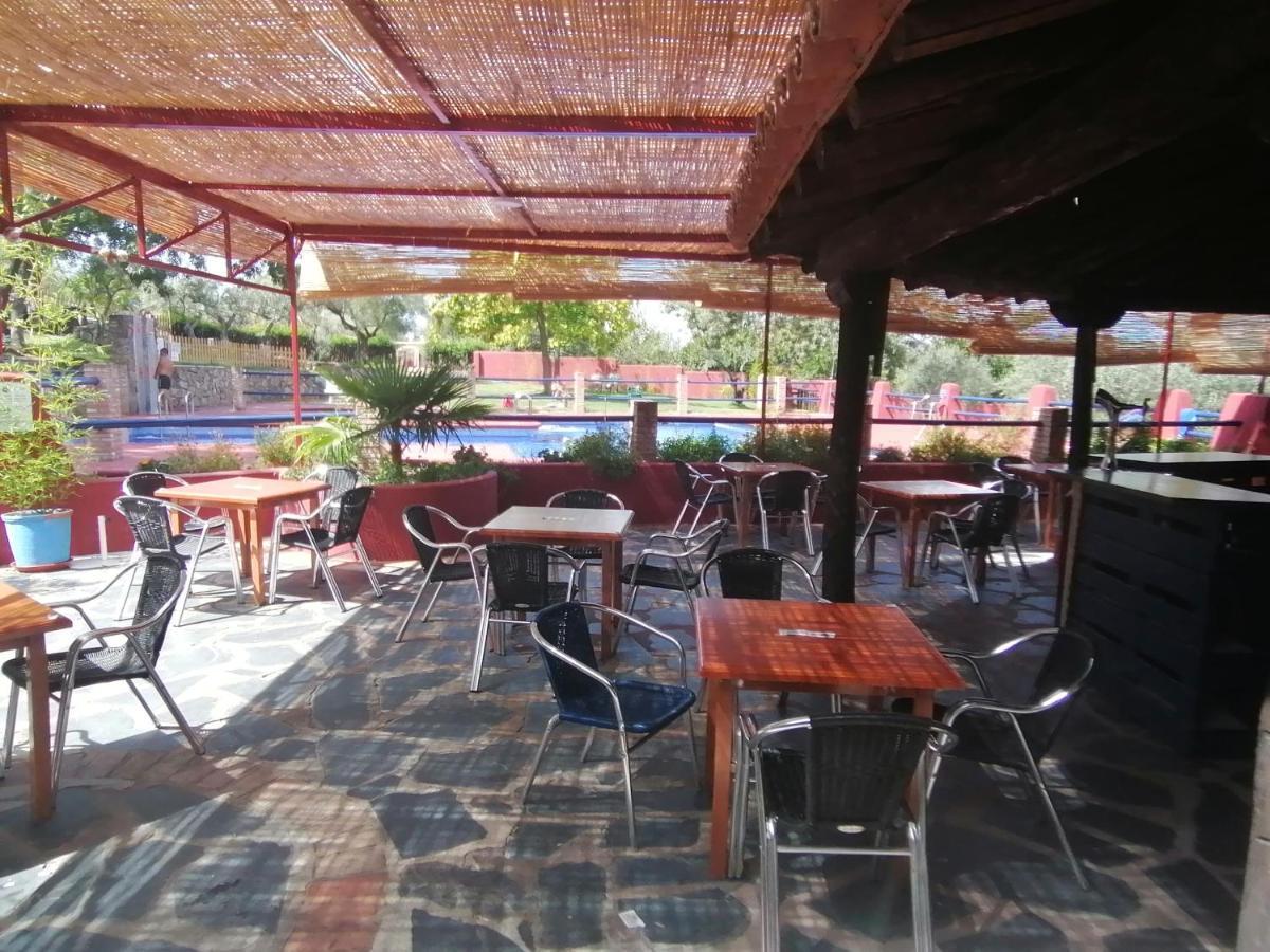 Resort Vacacional Aldea Vetonia: Family-Friendly Retreat in Hervás Exterior photo