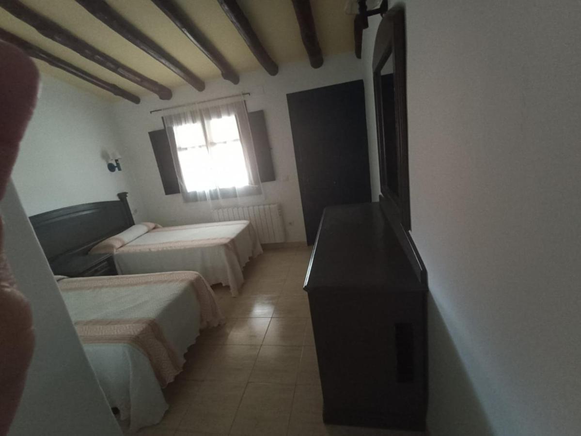 Resort Vacacional Aldea Vetonia: Family-Friendly Retreat in Hervás Exterior photo