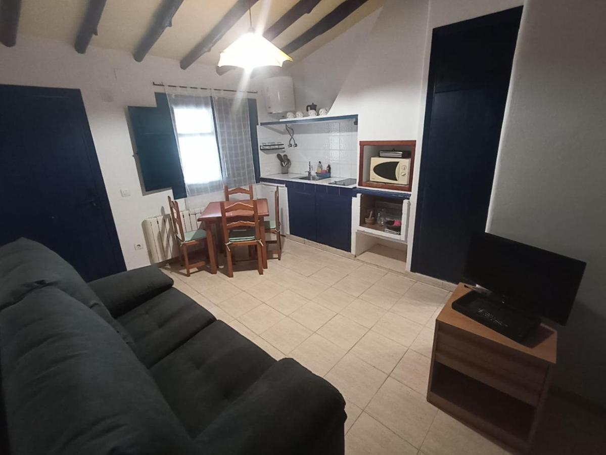 Resort Vacacional Aldea Vetonia: Family-Friendly Retreat in Hervás Exterior photo