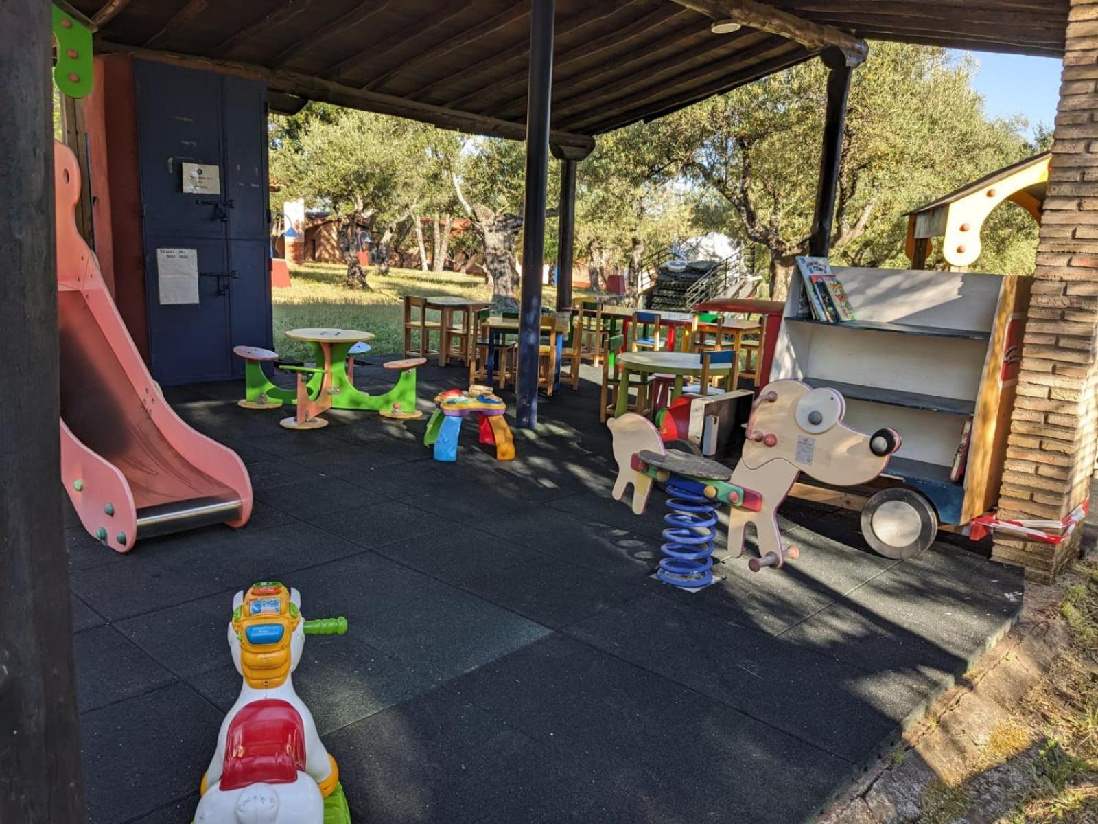 Resort Vacacional Aldea Vetonia: Family-Friendly Retreat in Hervás Exterior photo
