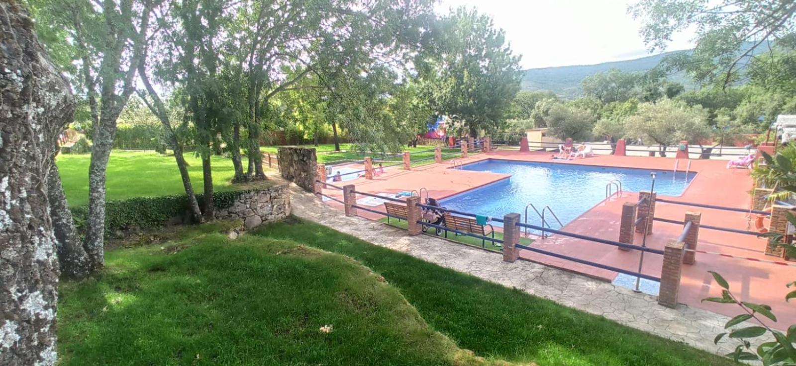 Resort Vacacional Aldea Vetonia: Family-Friendly Retreat in Hervás Exterior photo