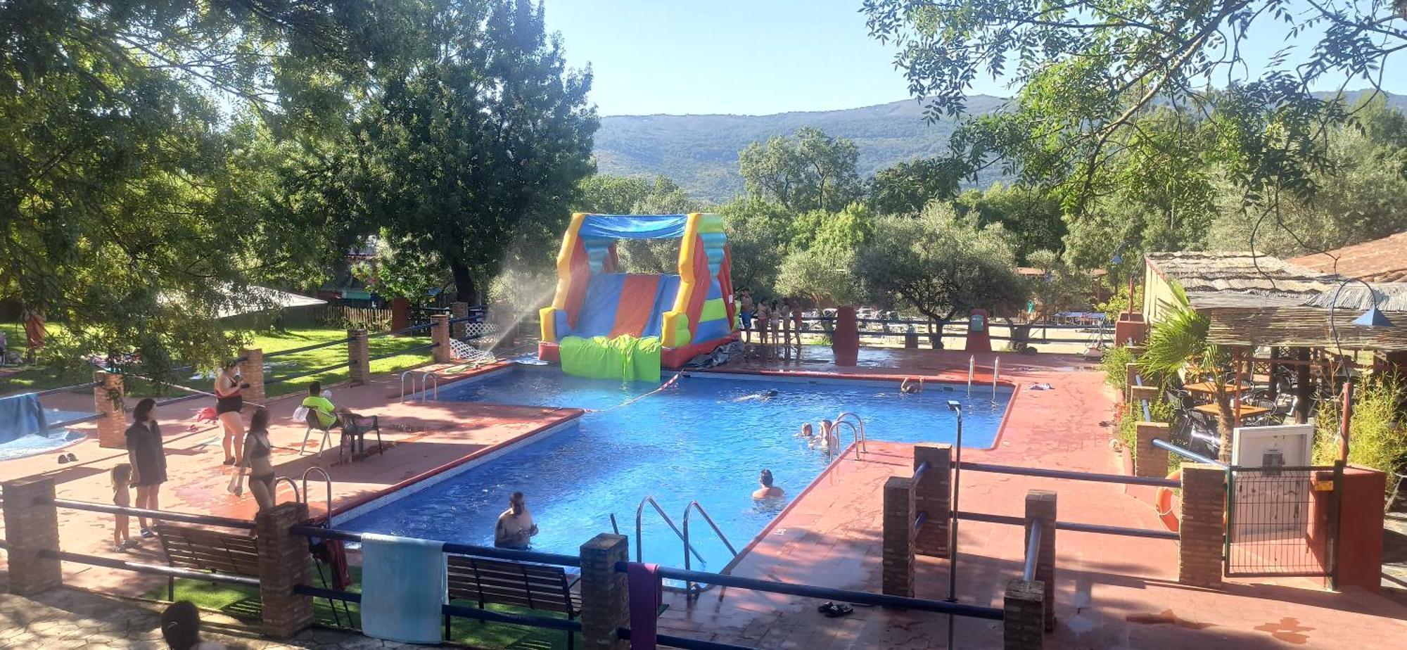 Resort Vacacional Aldea Vetonia: Family-Friendly Retreat in Hervás Exterior photo