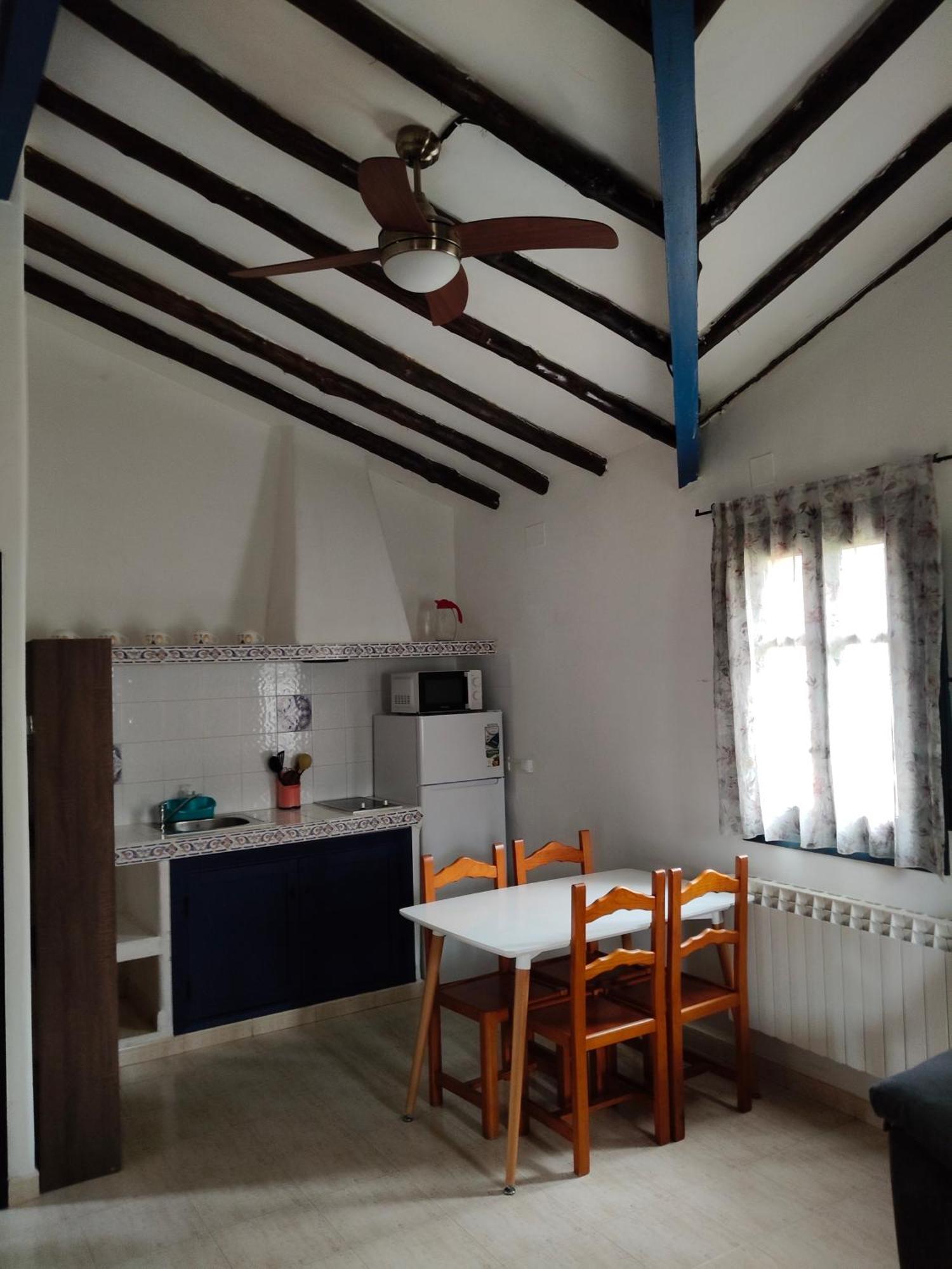 Resort Vacacional Aldea Vetonia: Family-Friendly Retreat in Hervás Exterior photo