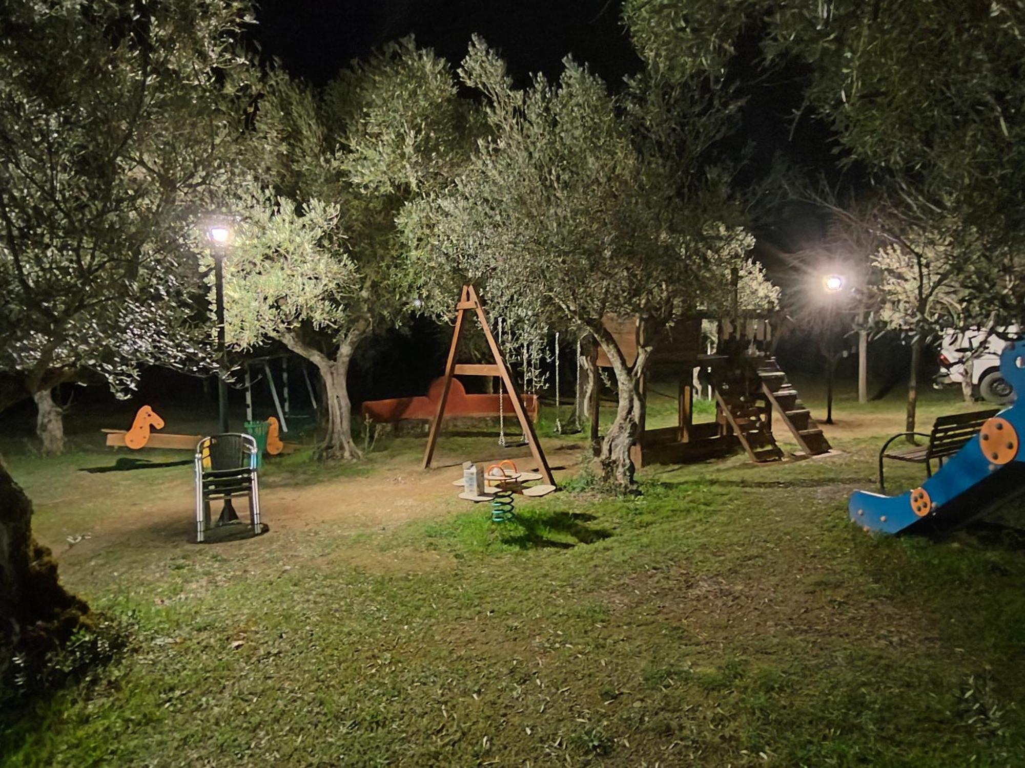 Resort Vacacional Aldea Vetonia: Family-Friendly Retreat in Hervás Exterior photo